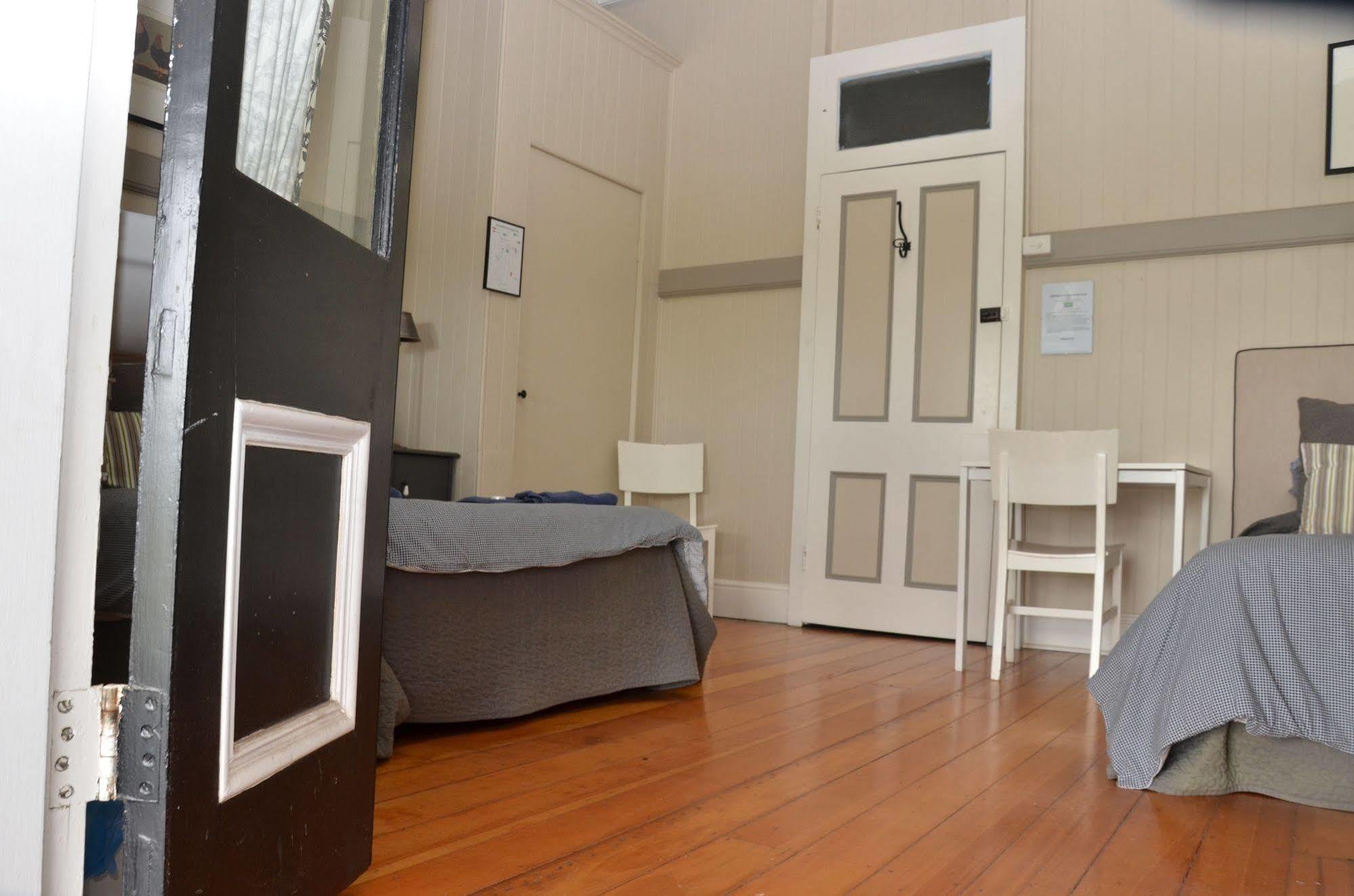 Royal Gatton Hotel Luaran gambar
